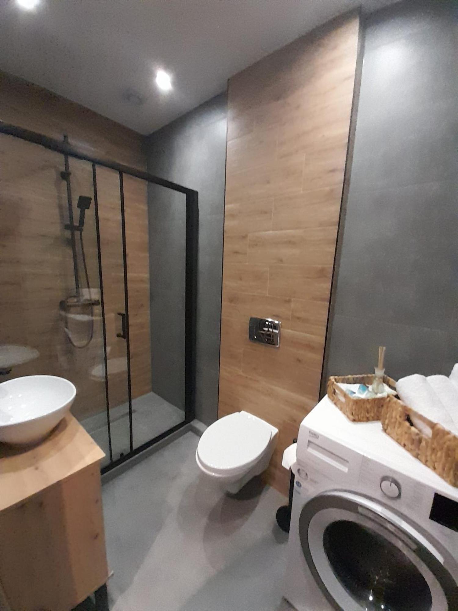 Viva Apartments Oswiecim Luaran gambar